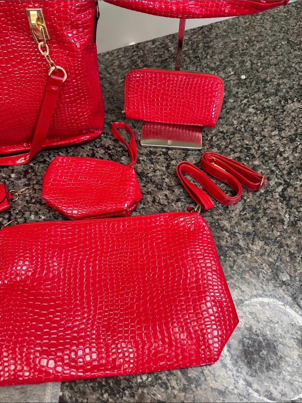 Mei & ge Shiny Red Croc-Embossed Tote & Satchel Set NEW - Picture 5 of 10